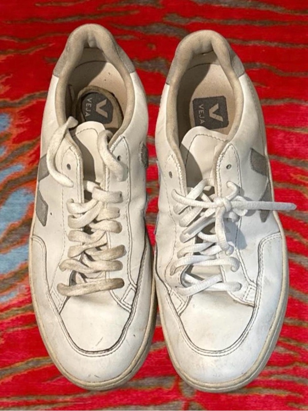 Veja White Leather Low-Top Sneakers with Gray Accents